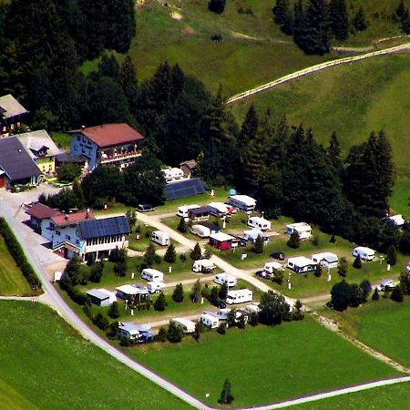 Camping Alpenwelt Hotel Tannheim Exterior foto