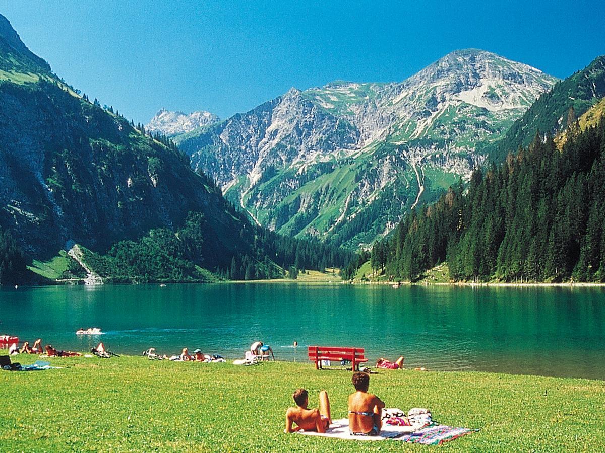 Camping Alpenwelt Hotel Tannheim Exterior foto